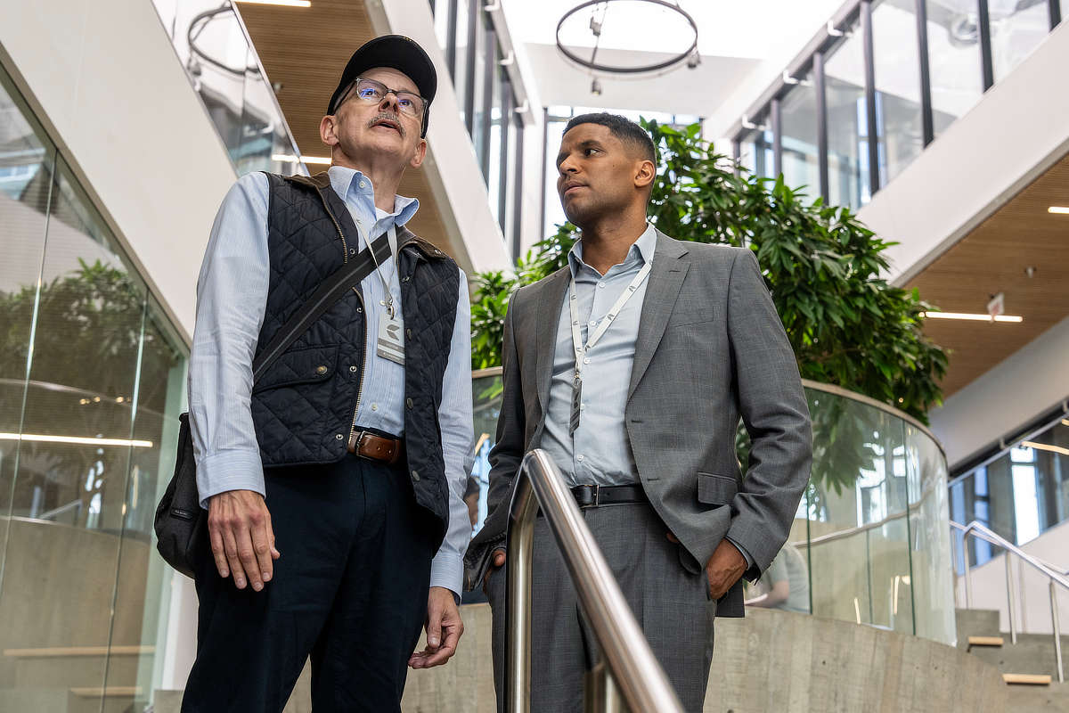 Rob Corddry as Tom Ruffage, Andrew Bushell as Jeffrey Carter