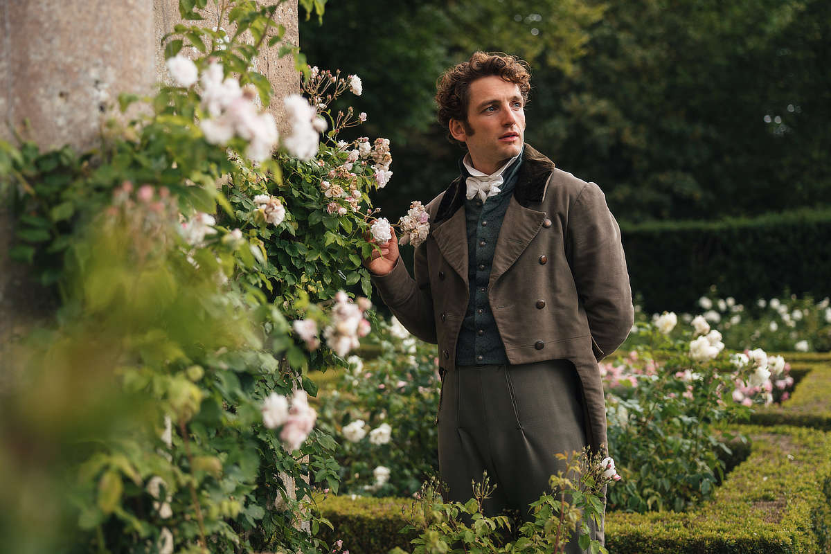 Mr Ryder (Laurie Davidson)