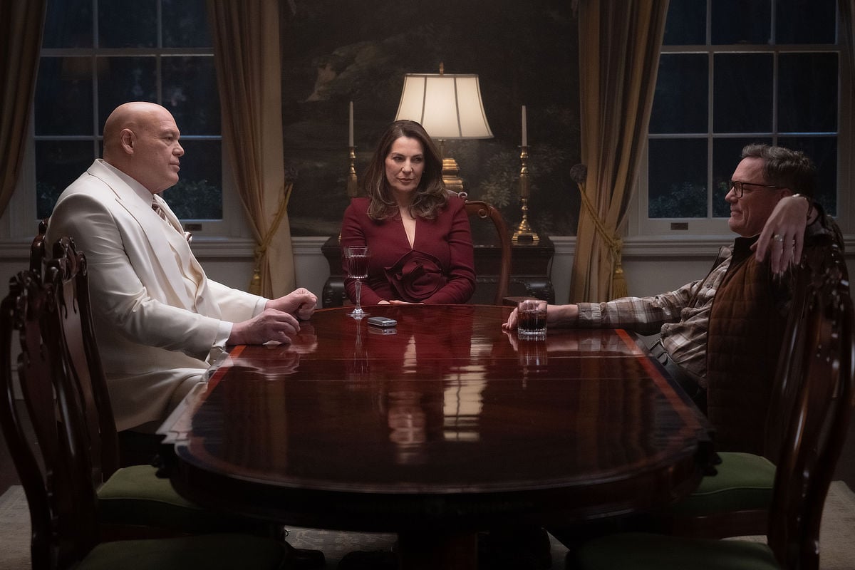 Wilson Fisk / Kingpin (Vincent D’Onofrio), Vanessa Fisk (Ayelet Zurer), and Mr. Charles (Matthew Lillard)