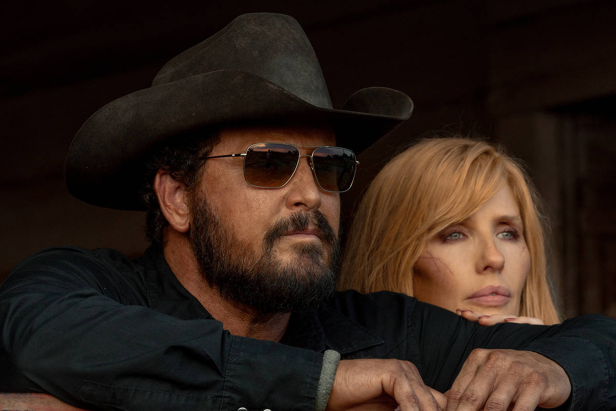 Cole Hauser as Rip Wheeler and Kelly Reilly as Beth Dutton