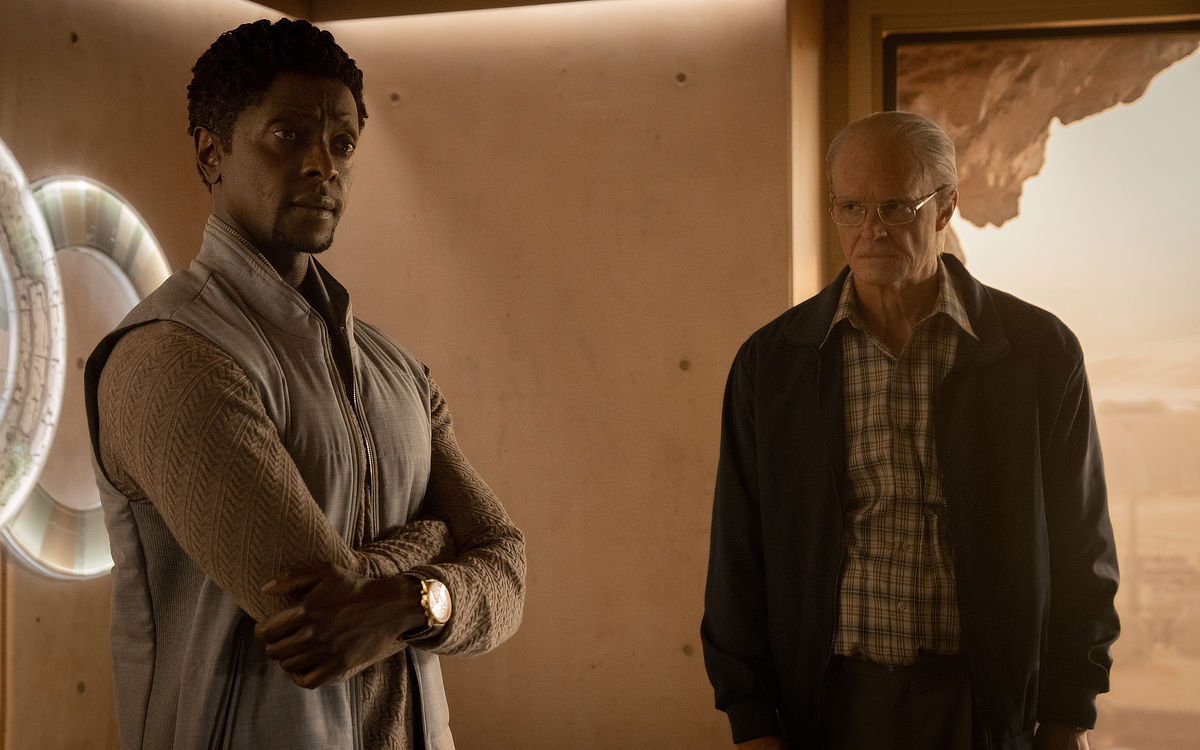 Edi Gathegi and Joel Kinnaman