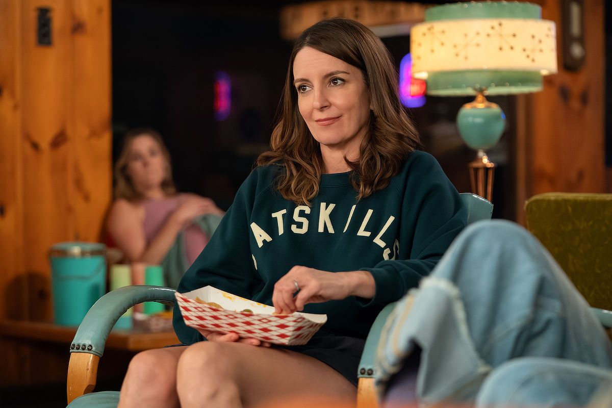 Tina Fey as Kate in The Four Seasons Season 2