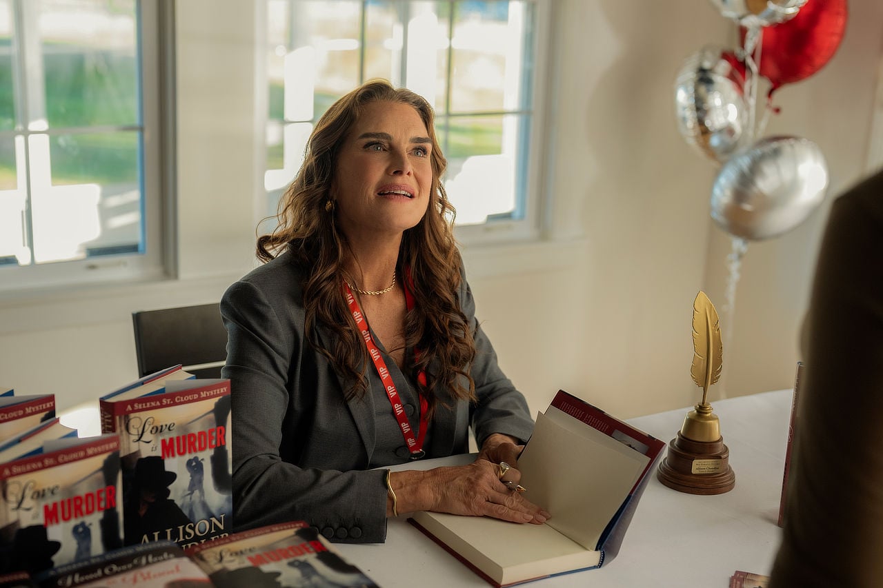 You're Killing Me First Look with Brooke Shields
