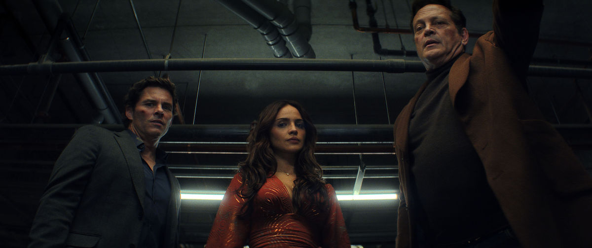 James Marsden, Eiza González, and Vince Vaughn