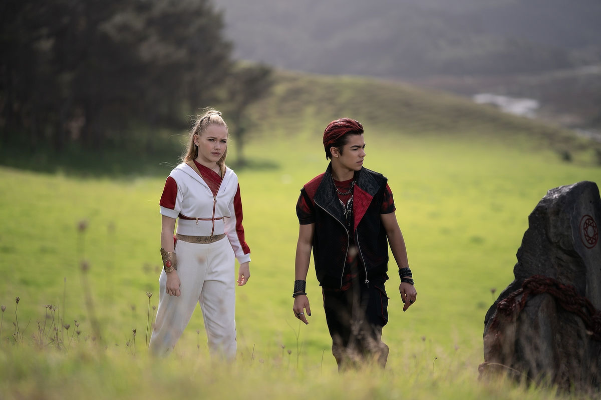 Malachi Barton as Victor and Freya Skye as Nova