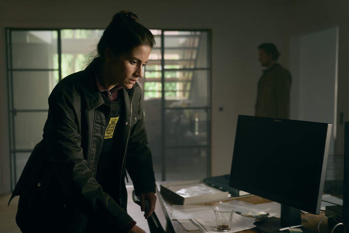 Danica Curcic as Naia Thulin