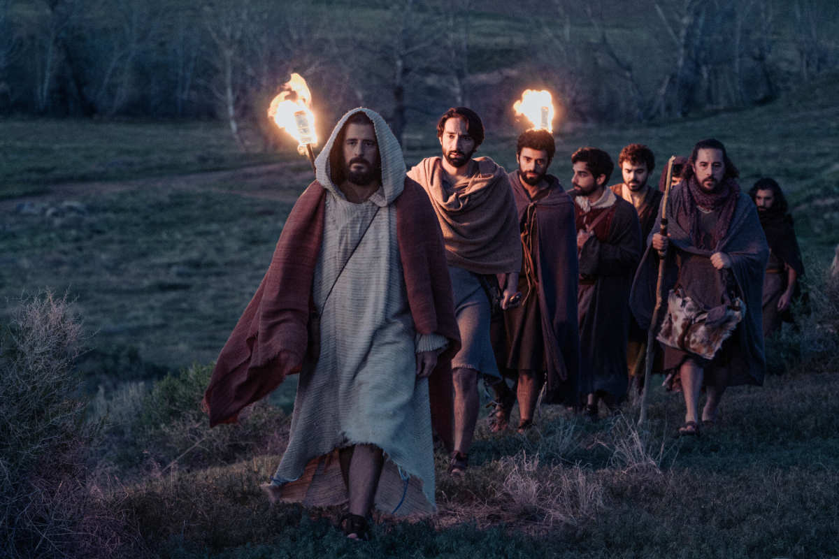 Jonathan Roumie (Jesus)