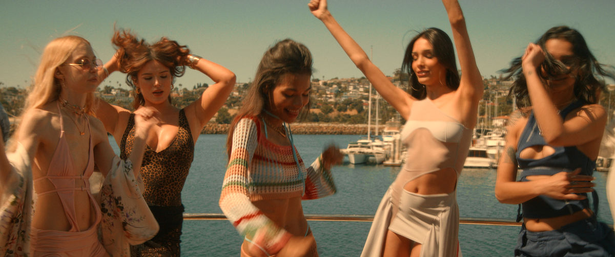 Chloe Cherry, Bella Throne, Sophia Ali, Zión Moreno, and Helena Howard