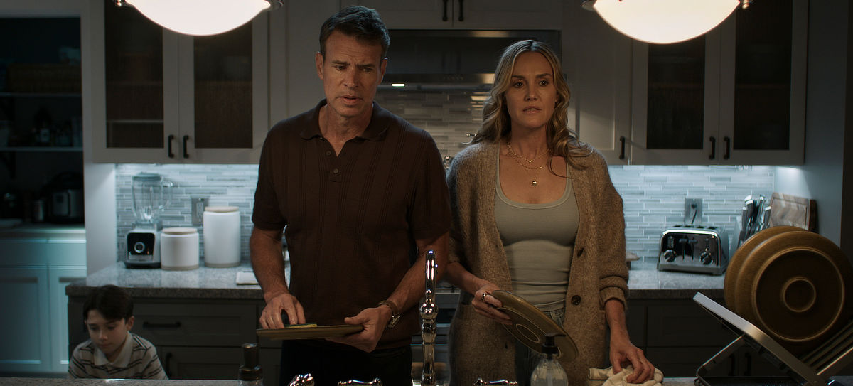 Malcolm (Scott Foley), Lori (Erinn Hayes)