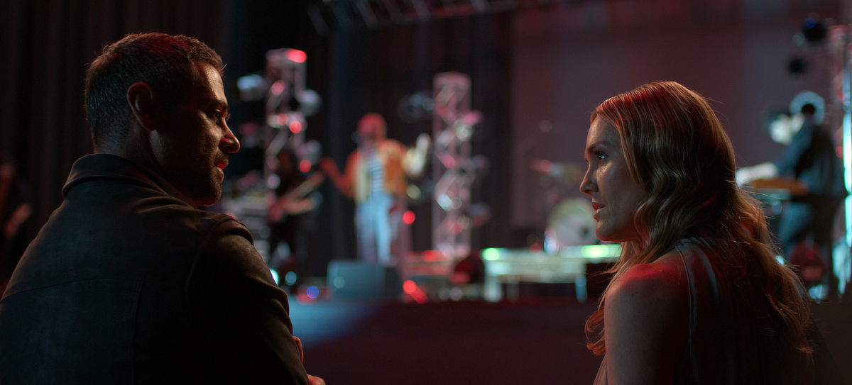 David (J.R. Ramirez), Lori (Erinn Hayes)