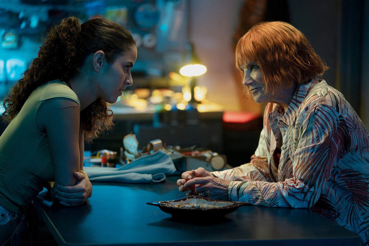 Shannon Gisela as Etta, Tovah Feldshuh as Lena in M.I.A.