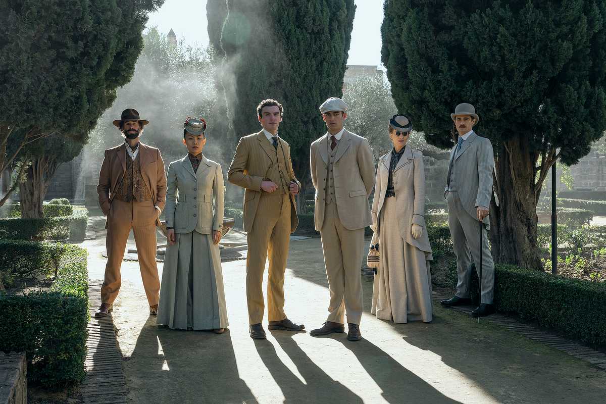 Joseph Fiennes, Zine Tseng, Dónal Finn, Hero Fiennes Tiffin, Natascha McElhone, Max Irons