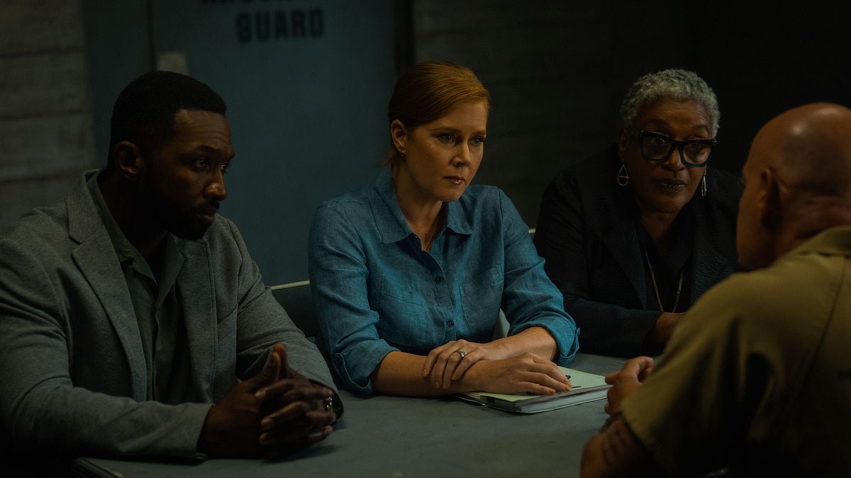 Amy Adams as Anna Bowden