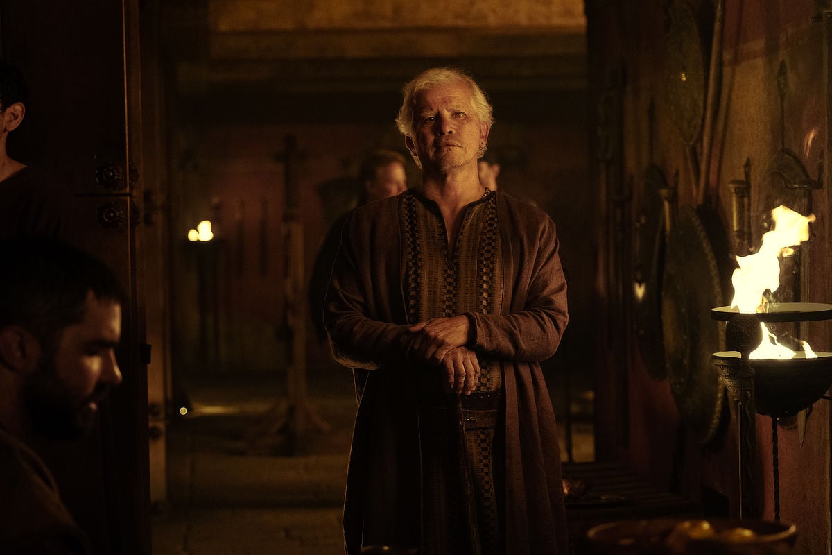 John Leguizamo is Eumaeus