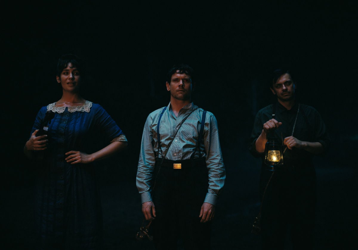 LOLA KIRKE as Joan, JACK O’CONNELL as Remmick and PETER DREIMANIS as Bert