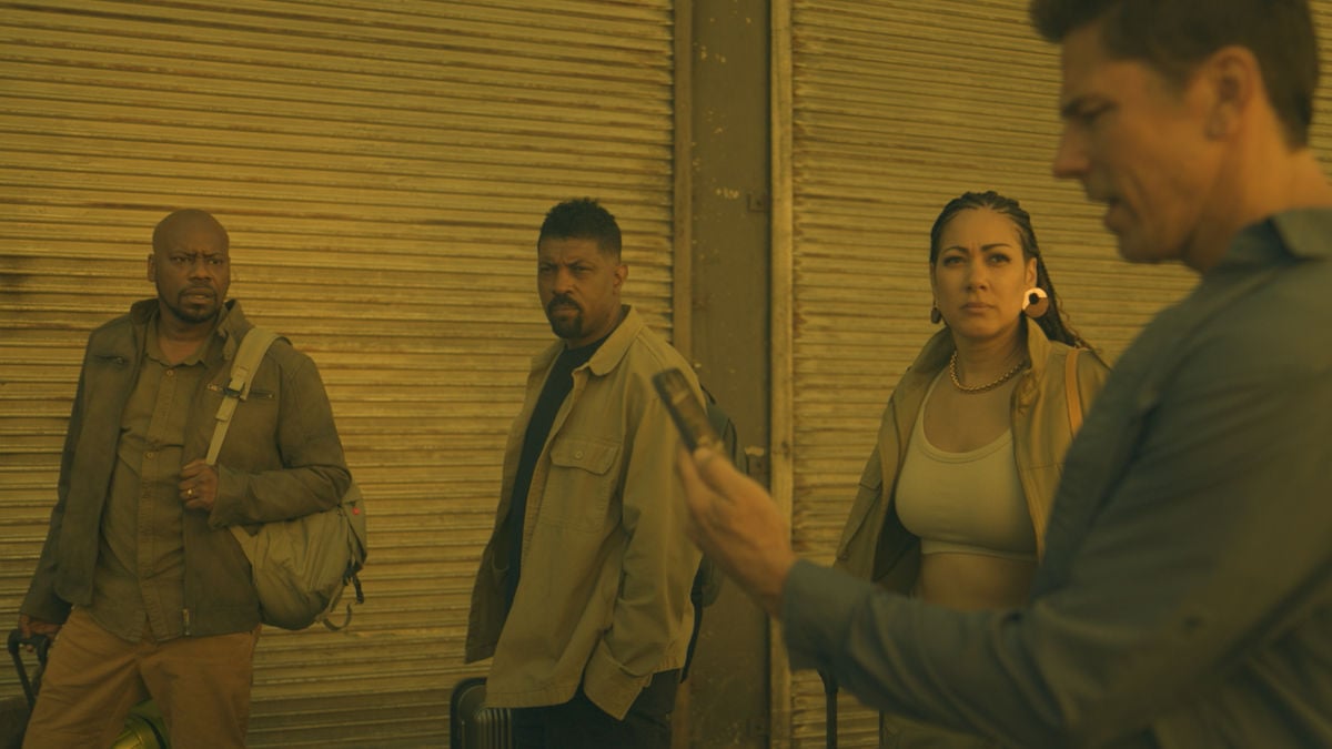 Malcolm Barrett as Leon Montgomery, Deon Cole as Joe Washington, Cynthia Kaye McWilliams as Cathy Montgomery, and Michael Trucco as Benjamin 'Touch' Tuchawuski