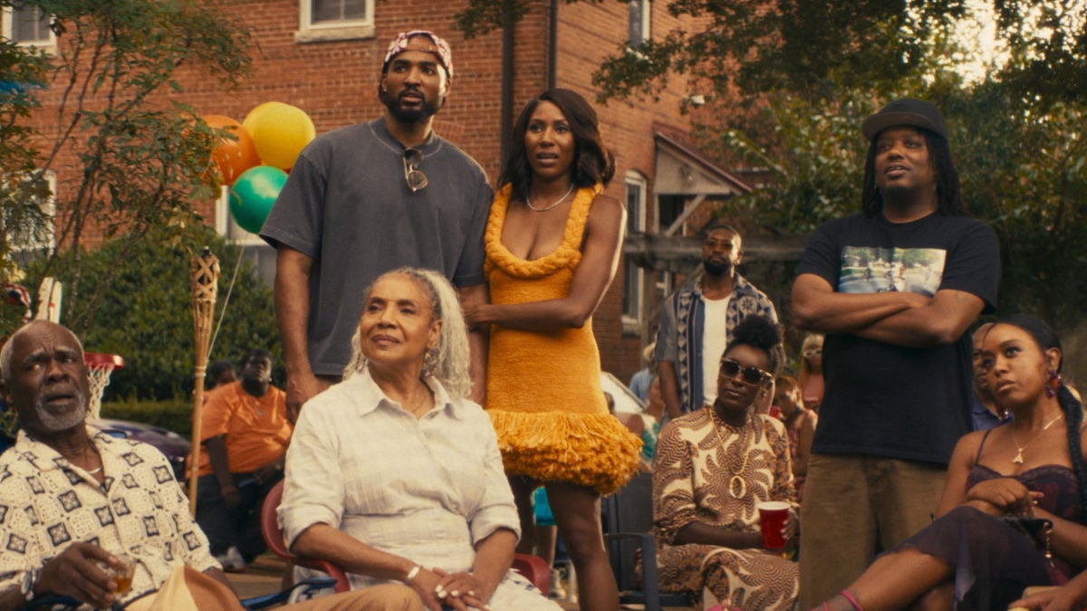 Glynn Turman as Ron, Phylicia Rashad as Vonda, Shannon Wallace as Chris, Diarra Kilpatrick as Diarra, Chris Powell as Mac, and DomiNque Perry as Aja in Diarra From Detroit Season 2.