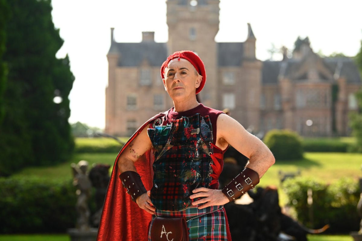 Host Alan Cumming