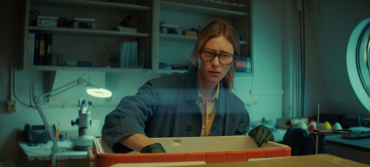 Mackenzie Davis in Below