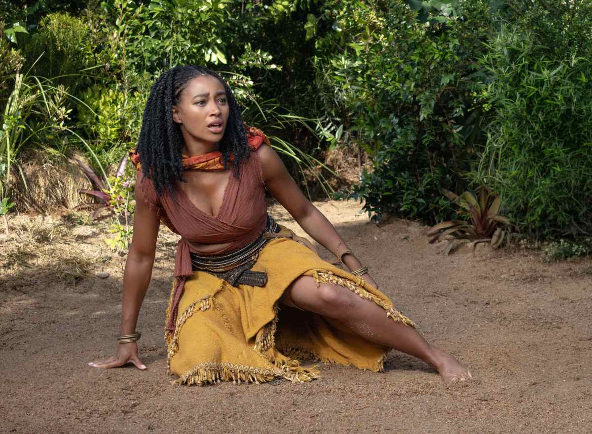 Amandla Stenberg plays Amari