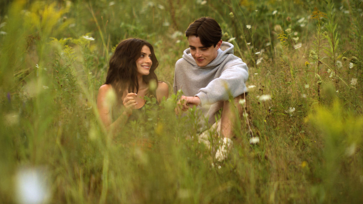 Annie Jacobson (Ella Rubin) and Rory (Daniel Quinn-Toye) in Sterling Point