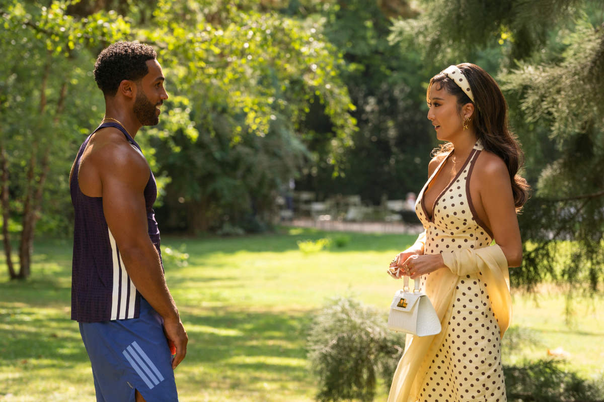 Lucien Laviscount as Alfie, Ashley Park as Mindy in Emily in Paris
