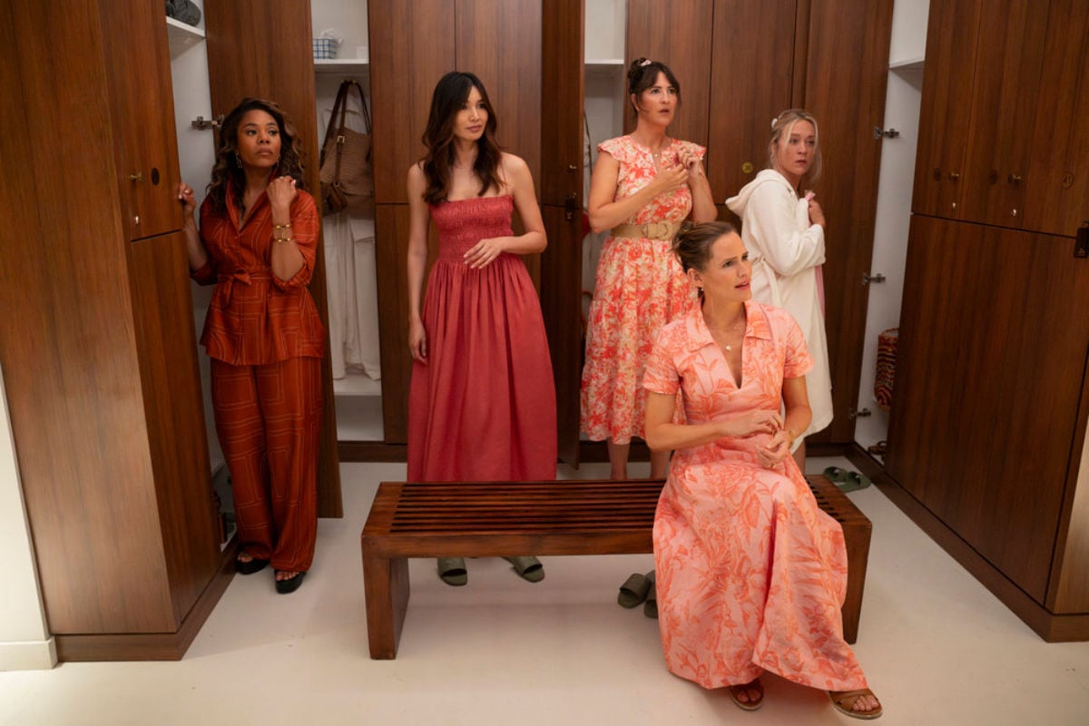 Regina Hall as Dru-Ann, Gemma Chan as Gigi, D'Arcy Carden as Brooke, Jennifer Garner as Hollis, Chloë Sevigny as Tatum