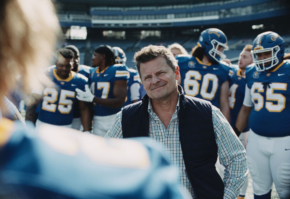 Steve Zahn as Coach Jake Hudson