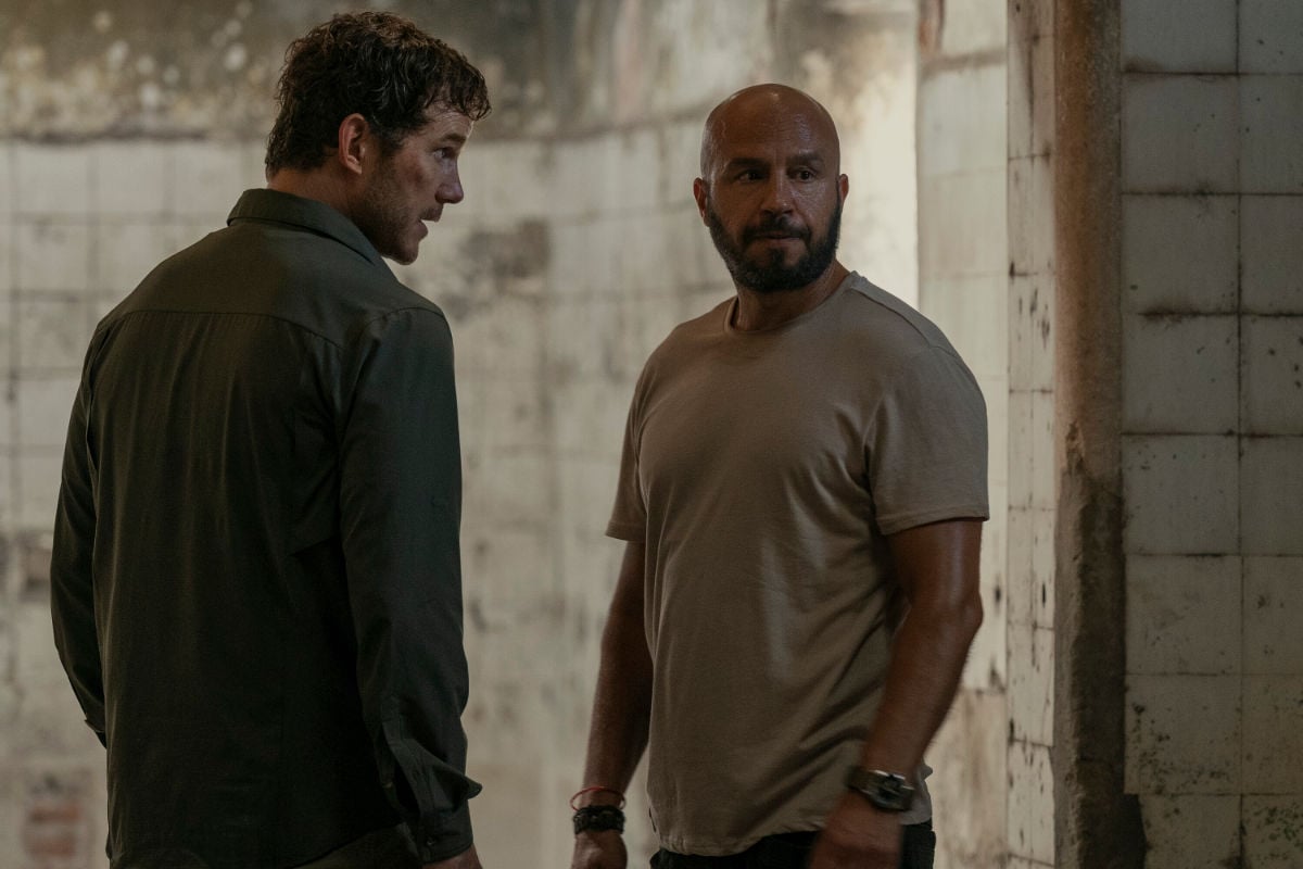 Chris Pratt (James Reece), Dar Salim (Mohammed Farooq)