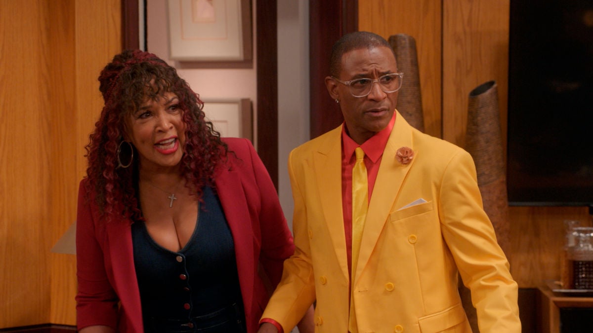 Kym Whitley as Kym, and Tommy Davidson as Varnell Hill in The Varnell Hill Show
