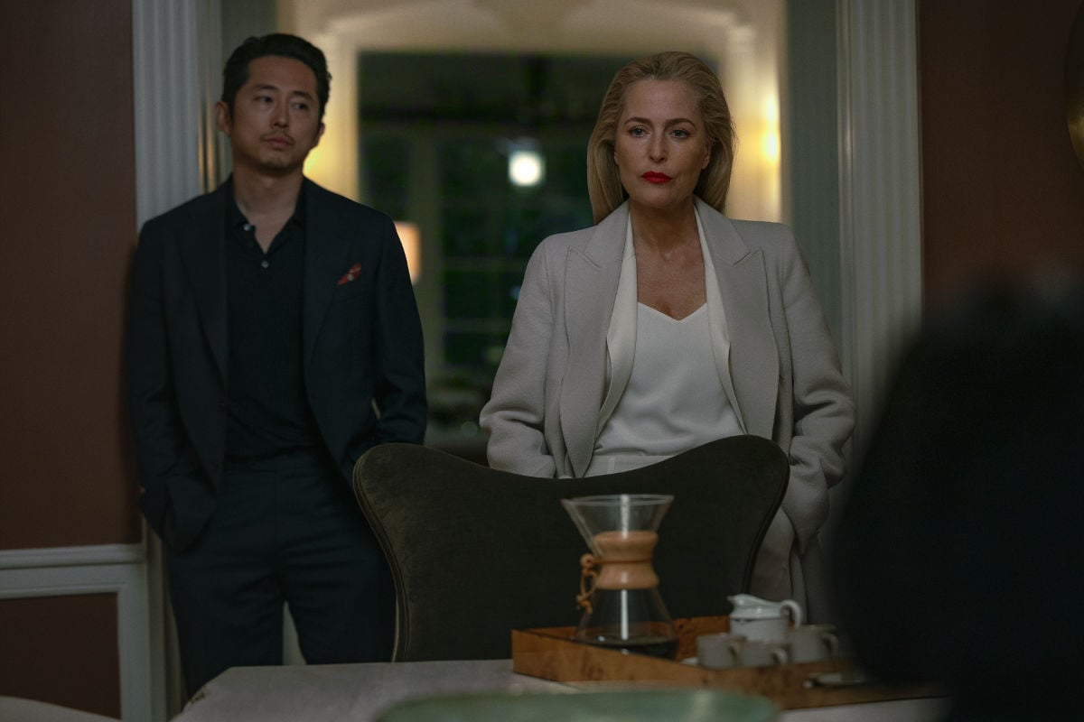 Gillian Anderson as Dayle and Steven Yeun as Sam