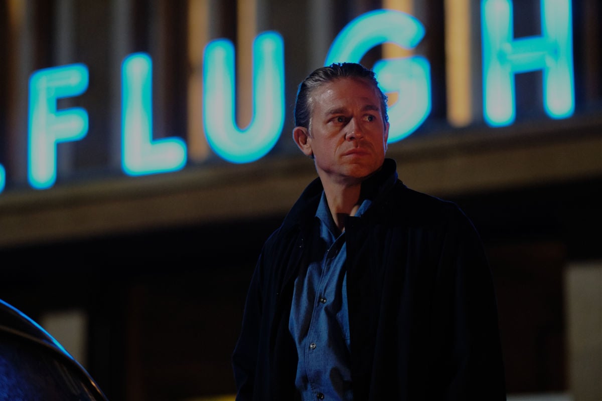 Charlie Hunnam as Alec Leamas