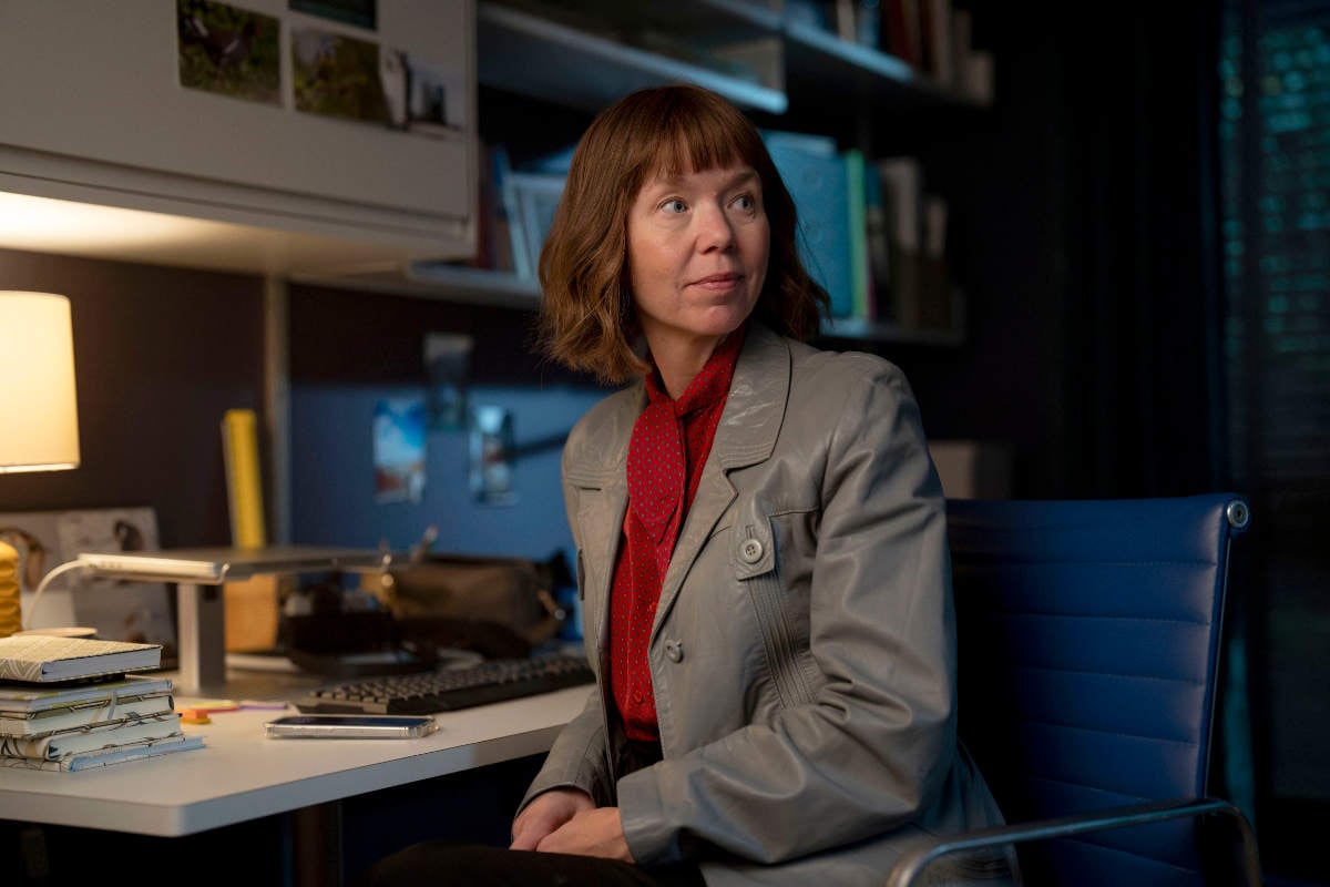 Anna Maxwell Martin (Lucy Betts-Taylor)