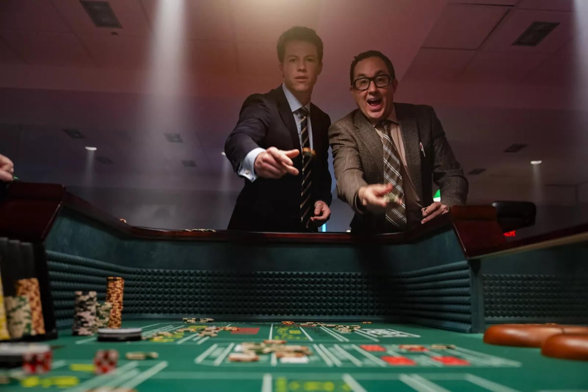 Milo Callaghan as Rudy Baylor and Byrne as Deck Shifflet