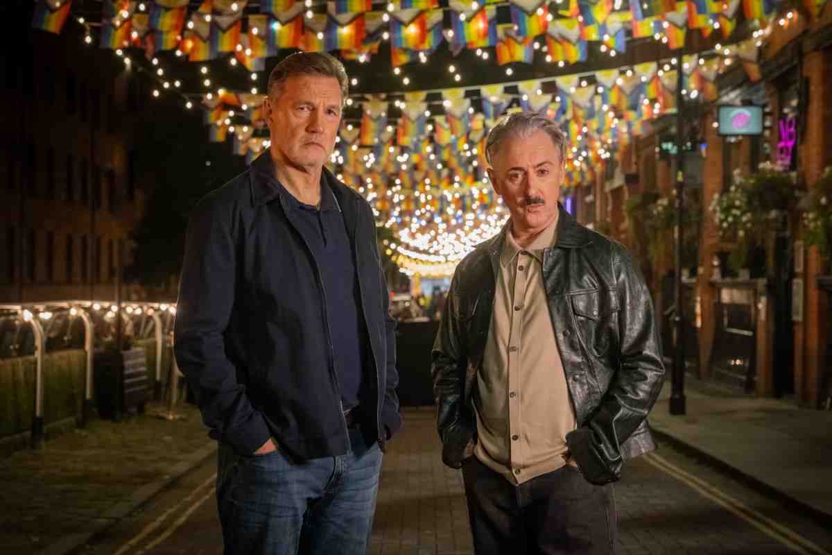 Leo (Alan Cumming) and Clive (David Morrissey)