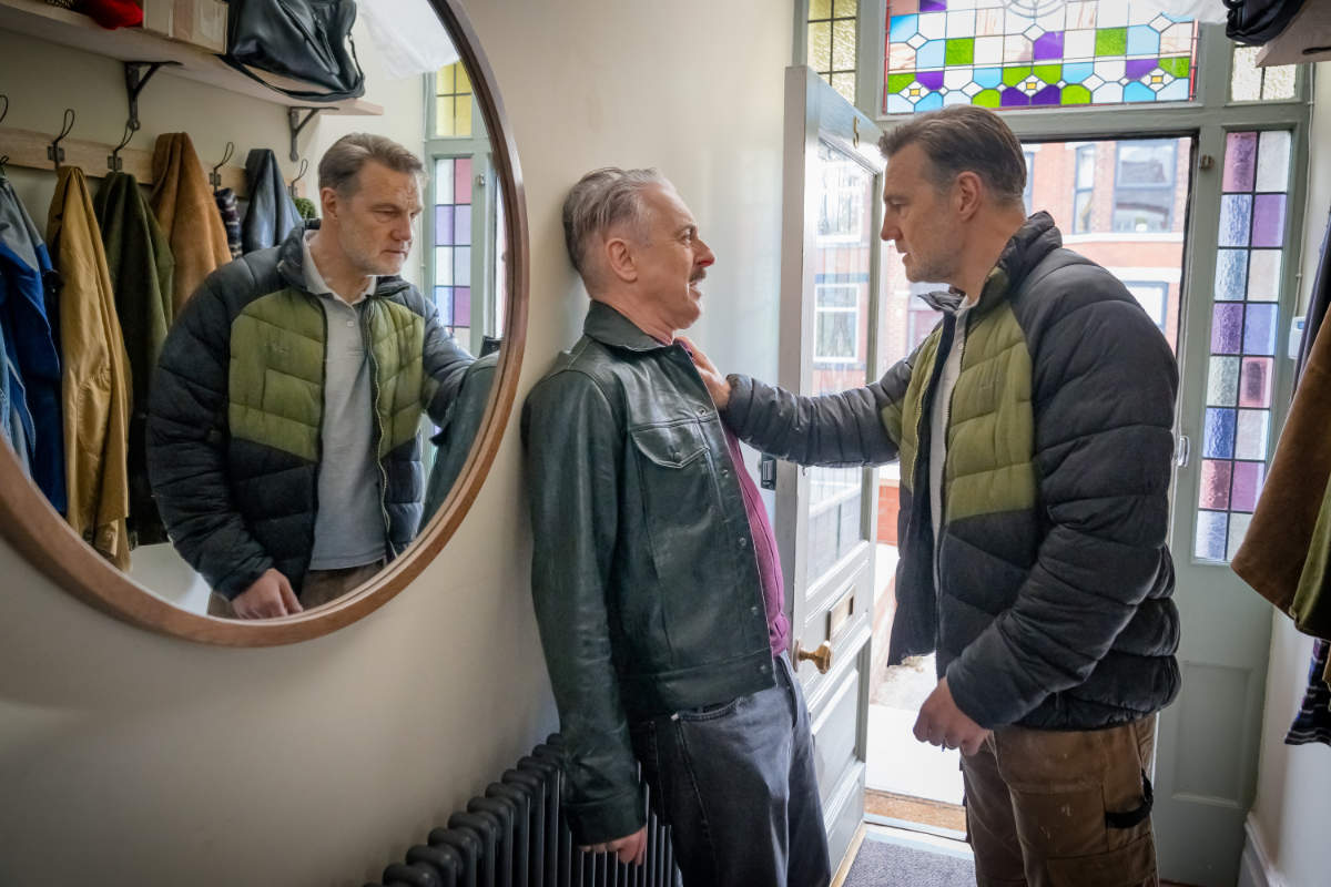 Leo (Alan Cumming) and Clive (David Morrissey)