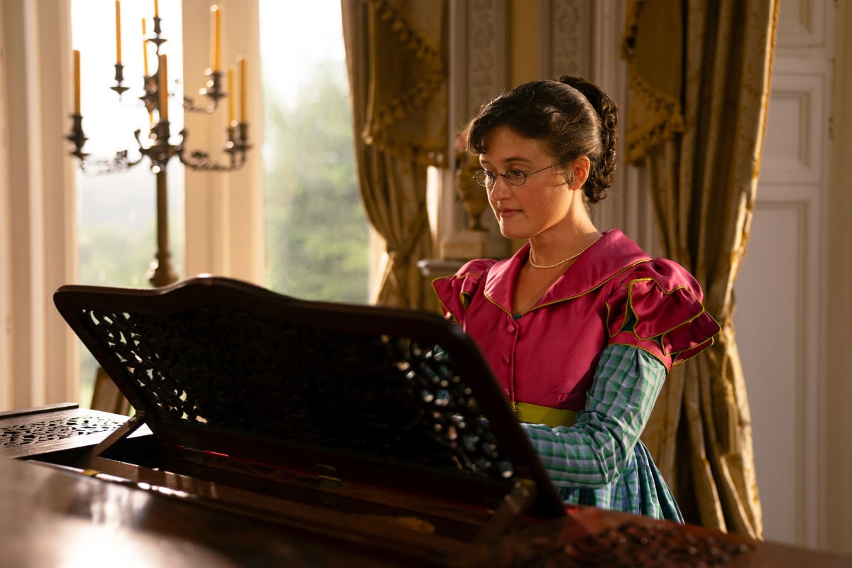 Ella Bruccoleri (Mary Bennet)