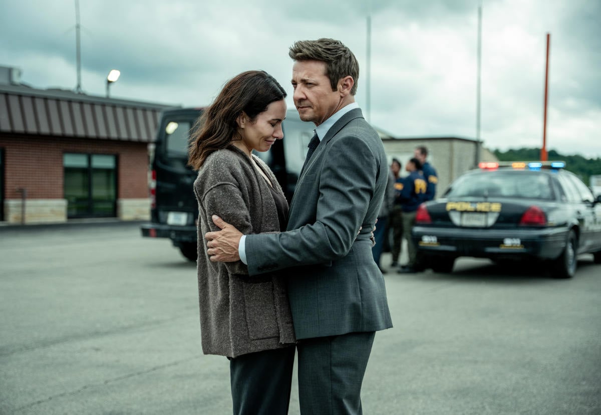 Laura Benanti as Cindy Stephens and Jeremy Renner as Mike McLusky in Mayor of Kingstown season 5