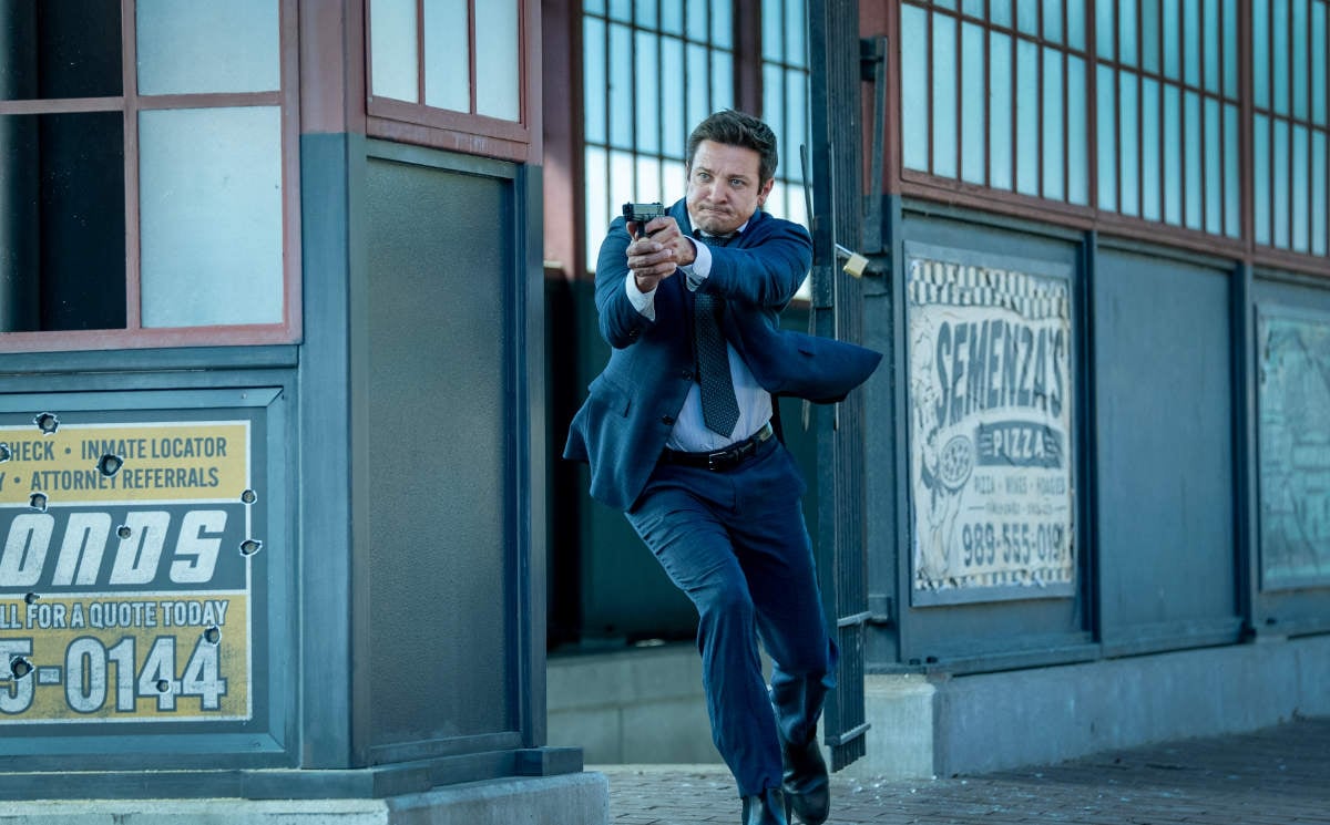 Jeremy Renner as Mike McLusky