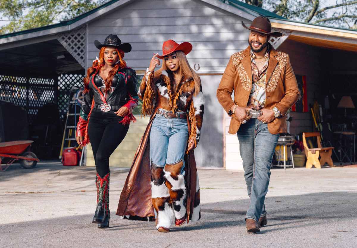 Akilah A. Walker (Kiwi), Gail Bean (Roulette), Morocco Omari (Big L)