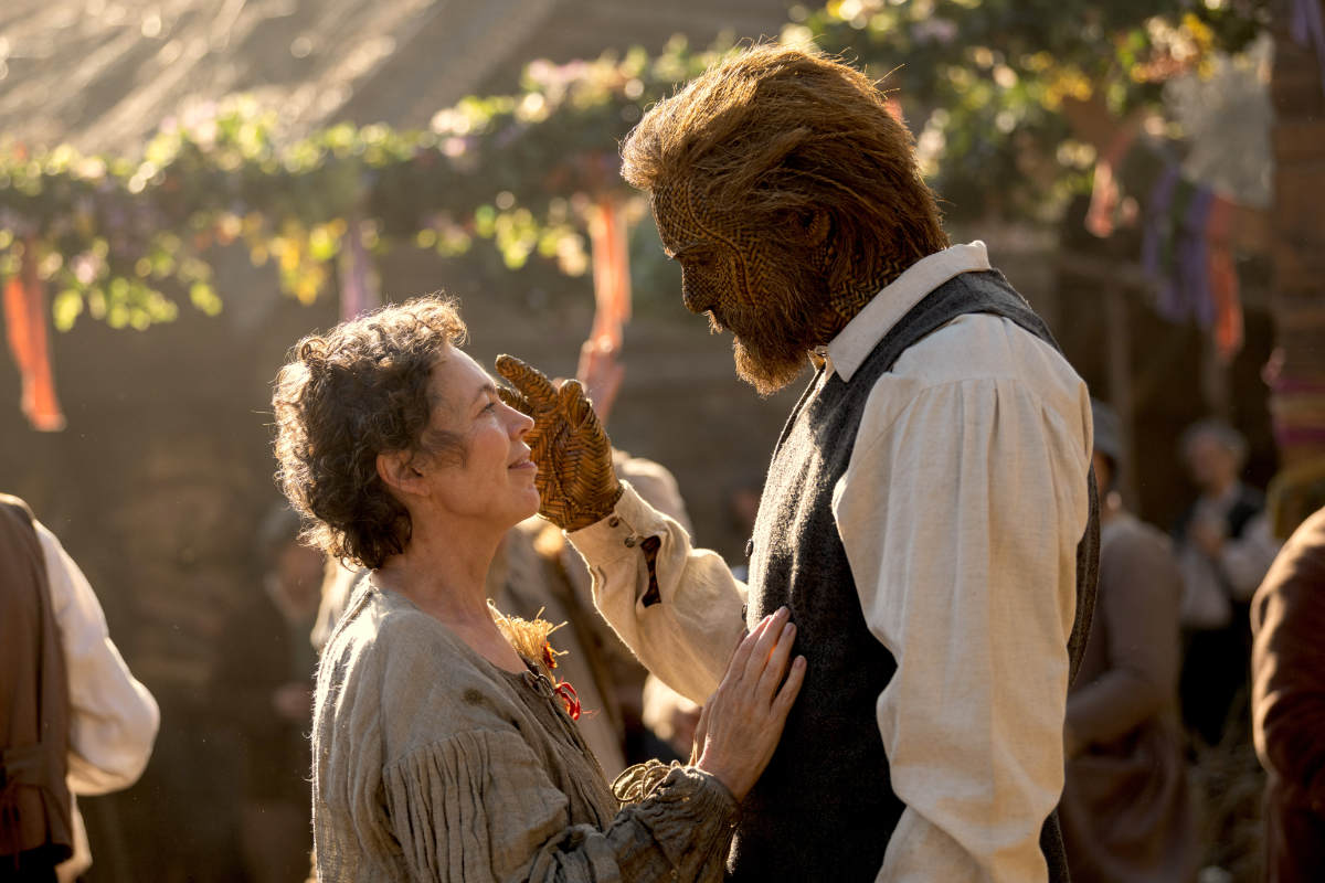 Olivia Colman and Alexander Skarsgård in the Wicker poster